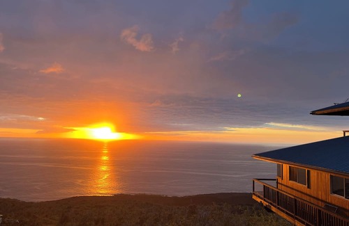 Captain Cook House | Oceanview Retreat: Serenity Hale on the Kona Coast