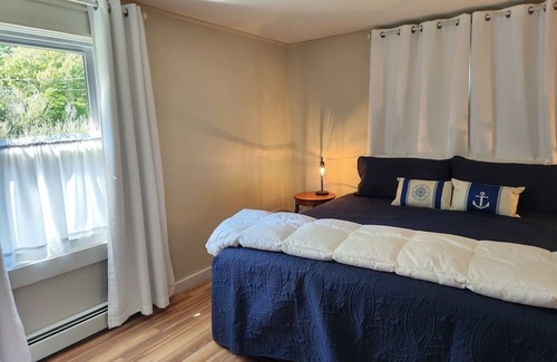 Round Pond House | Relaxing Blue Skies at Round Pond - Family & Pet Friendly