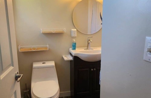 Round Pond House | Relaxing Blue Skies at Round Pond - Family & Pet Friendly