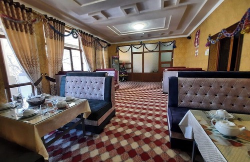 Uzbekistan House | Discover APACHI Recreation Area: Family-Friendly Getaway