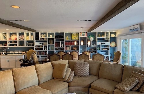 Channel Islands House | Elegant Main Channel Harbor Home with Spa and Hot Tub