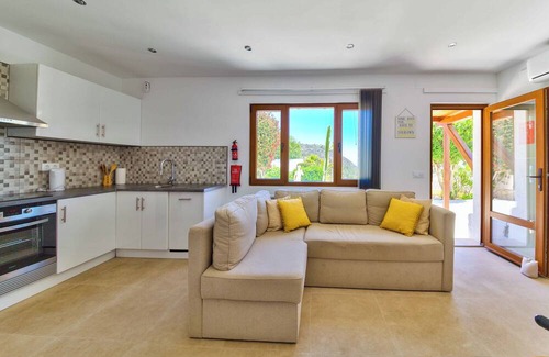 Paichi Apartment | Private Pool Apartment for 6 with Oceanfront Views