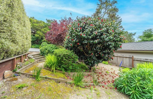 Northeast Carmel Cottage | 12 Oaks – Romantic Beachfront Retreat with Spa & Dining
