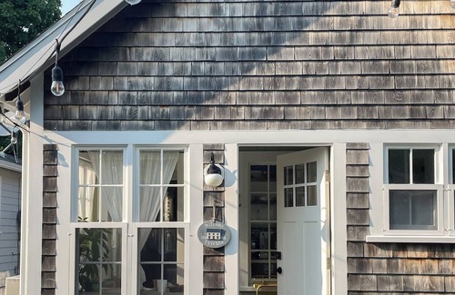 Hull Cottage | Quaint New England Cottage – Steps from the Beach!
