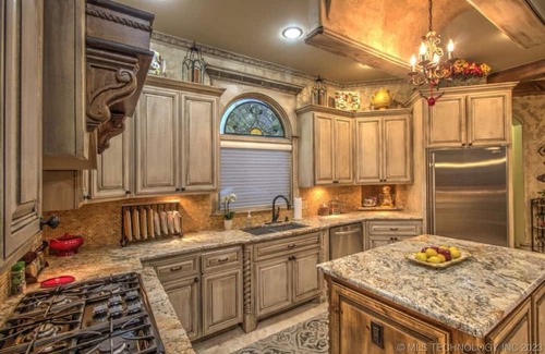 Sperry House | Relaxing Lake View Retreat with Pool for Families