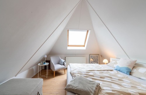Municipality of Zwartewaterland House | Inviting Holiday Home in Hasselt Close to Scenic Waters