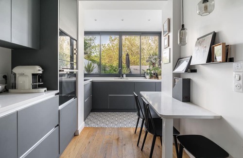 Hotel de Ville House | Elegant Maison Fontenay: Family-Friendly & Kitchen Amenities