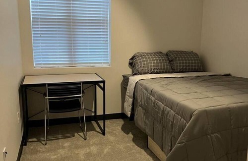 Downtown Lincoln Condo | Relaxing 4BR Condo with City Views & Spa Amenities