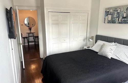 Hoboken Apartment | Inviting Retreat with Iconic ESB Views and Spa Access