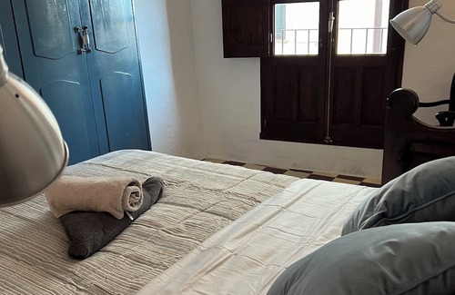 Alhama de Granada House | Discover Casa de los Zapateros: Family-Friendly Retreat