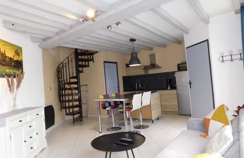 Benais House | Tranquil Gite Indépendant: Spa, Restaurant & Family Amenities
