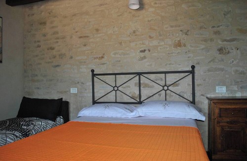 Montalto delle Marche Apartment | Homerez - Apt. Montalto delle Marche