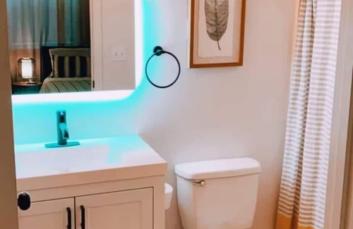 Peoplestown House | The Modern Farmhouse Atlanta 6 bed / 4 bath new