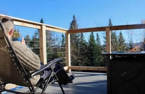 Notre-Dame-Des-Bois Ski Chalet | LAŌ Chalet avec Spa dans le Domaine des Appalaches