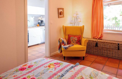 Stadelhofen Apartment | Cozy Sunshine Forest Retreat with Kitchen Amenities