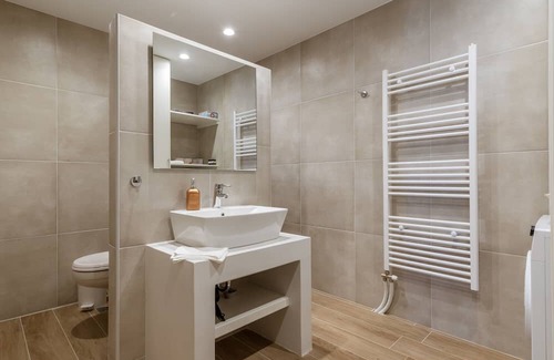 Kato Aprovatou Apartment | Sea View Apartment 'Captain's Pounda Suite' with Wi-Fi