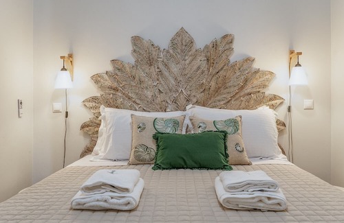 Kato Aprovatou Apartment | Sea View Apartment 'Captain's Pounda Suite' with Wi-Fi