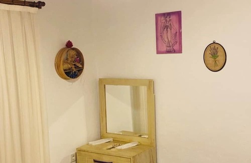 Kemalpasa House | Discover Kozalak Bahçe: Family-Friendly with Breakfast Included