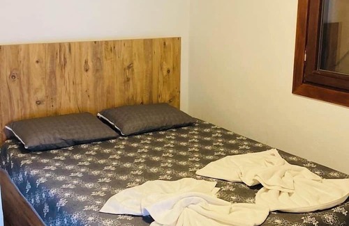 Kemalpasa House | Discover Kozalak Bahçe: Family-Friendly with Breakfast Included