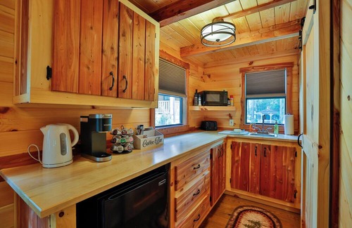 Eldred Cabin | Private Lake Cabin with Kayaks & Outdoor Adventures