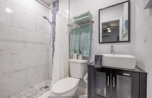 Centennial Apartment | Trendy New DreamSpace Near Entertainment & Family-Friendly Amenities