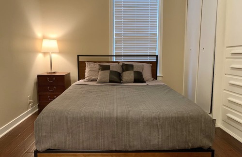 North Bend Apartment | Modern Downtown Retreat: Walkable, Fast WiFi & Spa