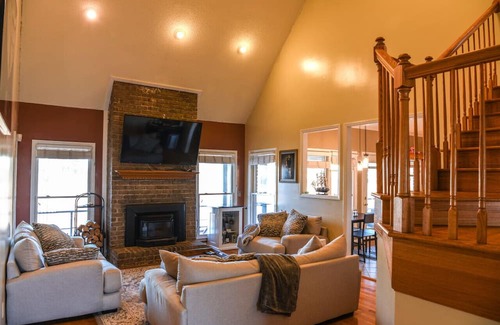 Vass House | Ideal 4 Bed Home in Gated Golf Community for Families