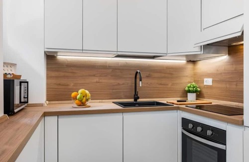 Fiera Apartment | Cozy 1-Bedroom Apartment in Milan for Up to 4 Guests