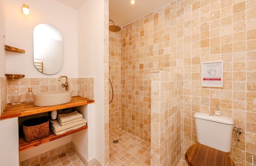 Brens Bed & Breakfast | Delightful Stay at "ô Berges de Brens" with Spa & Breakfast