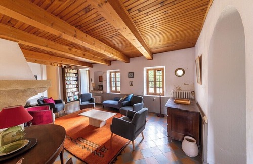 Sauveterre House | Enchanting Provençal Villa with Pool in Sauveterre
