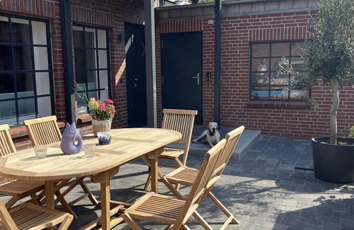 Friedrichstadt House | Idyllic Simmerdeis on the Canal - Family-Friendly Retreat