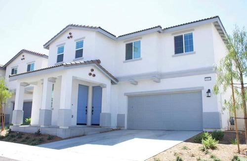 Moreno Valley House | Ideal 5B Getaway in a Gated Community for All Occasions