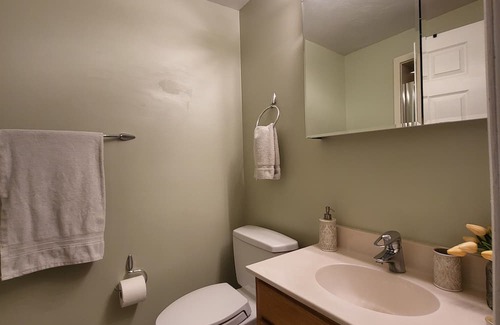 Taylorsville House | Cozy 3-Bedroom Retreat in SLC Valley Center with Spa