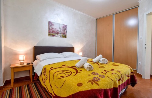 Dobrota Apartment | Cozy Sea and Nature View Flat with Balcony in Kotor