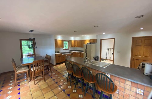 Oak Run House | Family-Friendly Retreat at Lakehouse in Oak Run