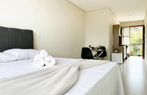 Saco Grande Apartment | Cozy Studio Aconchegante in Cacupé - Pet and Child Friendly