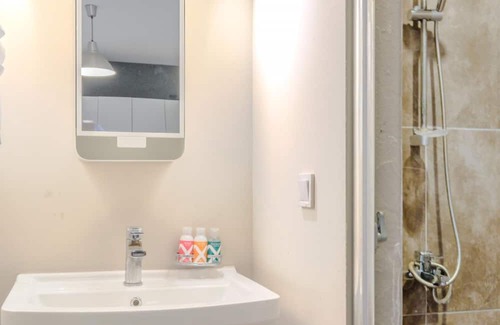 Urla Apartment | Relaxing Flat with Balcony in Prime Urla Complex