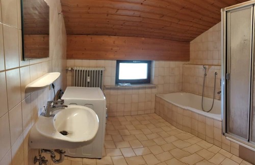 Berganger Apartment | Idyllic Getaway with Mountain Views and Family-Friendly Amenities
