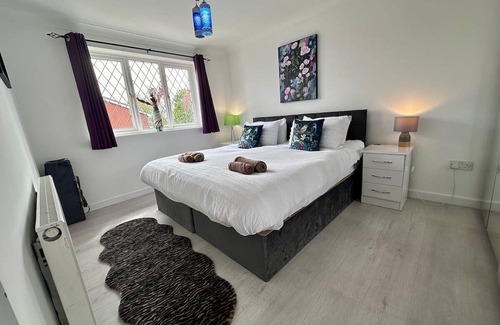 Cherry Hinton House | Cozy Cambridge House for Families with Great Amenities