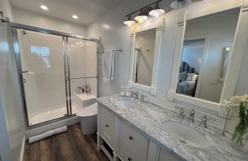 Village of La Jolla Cottage | Pet-Friendly La Jolla Beach Cottage with Breakfast Included