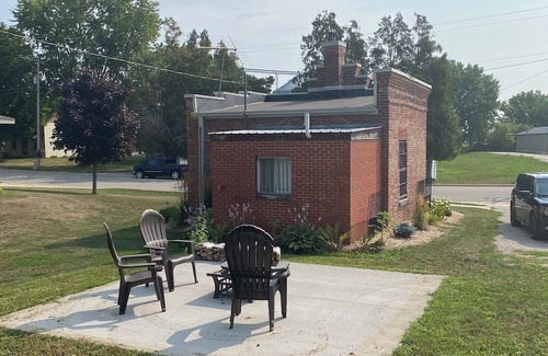 Wykoff House | Adventure Awaits at Wykoff Historical Jail Haus Bunk Stay