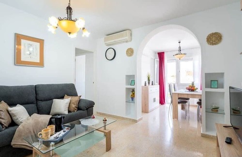 Gines Apartment | Comfortable 3-Room Apartment with Spa in Gines, Sevilla
