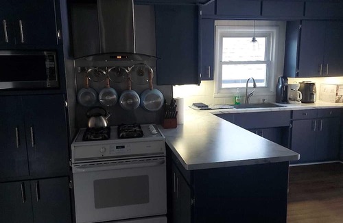 Port Dover House | Discover Albion Landing Cottage in Port Dover, Ontario