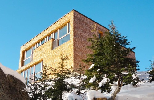 Großdorf House | Enjoy a Family Getaway at Klassik by Interhome