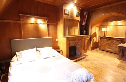 Mandailles-Saint-Julien Cottage | Family-Friendly Gite Mandailles-Saint-Julien with Kitchen