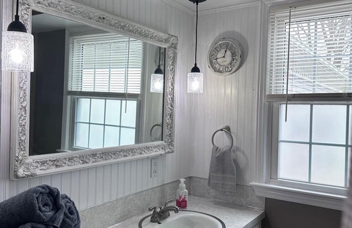 Owosso Apartment | Discover The Middleton: Spacious Home Near Town Amenities