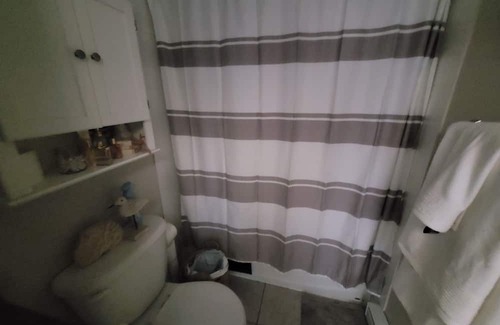 Rockland Apartment | Charming Retreat with Spa, Hot Tub & Family-Friendly Amenities