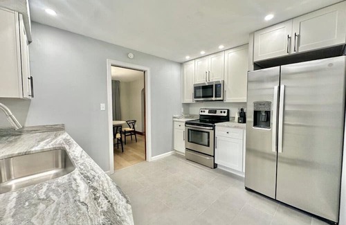 South Hills House | Pet-Friendly Mt. Lebanon Home with Free Parking & Kitchen