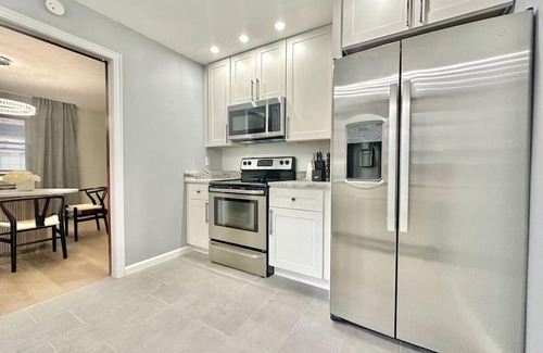 South Hills House | Pet-Friendly Mt. Lebanon Home with Free Parking & Kitchen