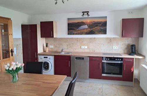 Edling Apartment | Scenic Mountain View Apartment in Tranquil Countryside